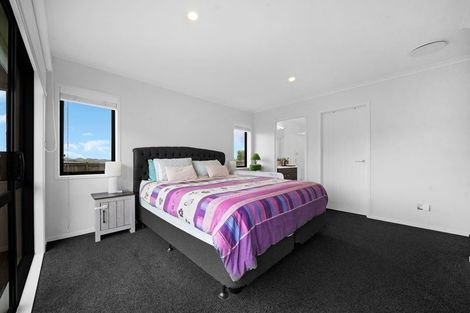 Photo of property in 11 Millbrae Place, Pokeno, 2402