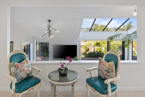 Photo of property in 4 Calypso Place, Rothesay Bay, Auckland, 0630