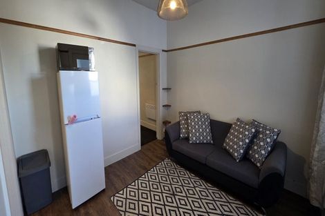 Photo of property in Devonport Apartments, 31/127 Saint Aubyn Street, New Plymouth, 4310