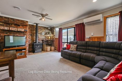 Photo of property in 25 Lyndhurst Crescent, Aranui, Christchurch, 8061