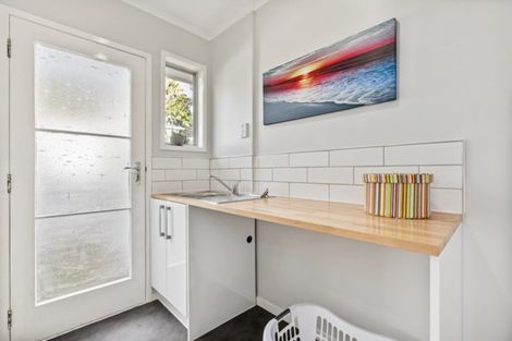 Photo of property in 1/2 Palm Court Drive, Glen Eden, Auckland, 0602