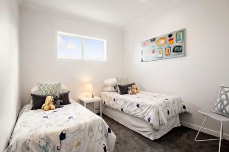 Photo of property in 26b Stottholm Road, Titirangi, Auckland, 0604