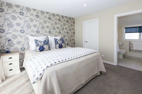 Photo of property in 2/10 Stoneyhurst Street, St Albans, Christchurch, 8014