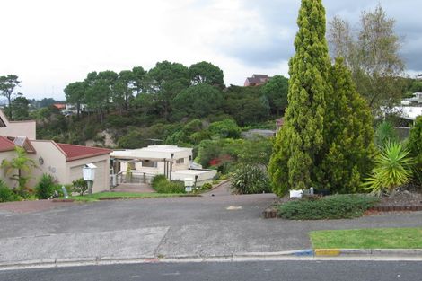 Photo of property in 13 Constable Lane, West Harbour, Auckland, 0618