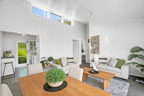 Photo of property in 2/33 Grassways Avenue, Pakuranga, Auckland, 2010