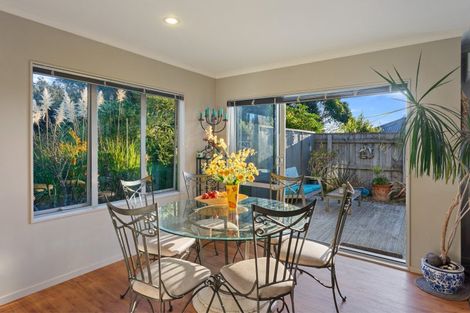 Photo of property in 5 Byron Brown Place, Otaki Beach, Otaki, 5512