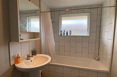 Photo of property in 2/12 North Avon Road, Richmond, Christchurch, 8013