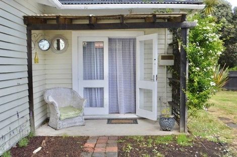 Photo of property in 27 Toi Street, Otaki Beach, Otaki, 5512