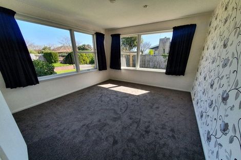 Photo of property in 1/100 Roberta Drive, Somerfield, Christchurch, 8024