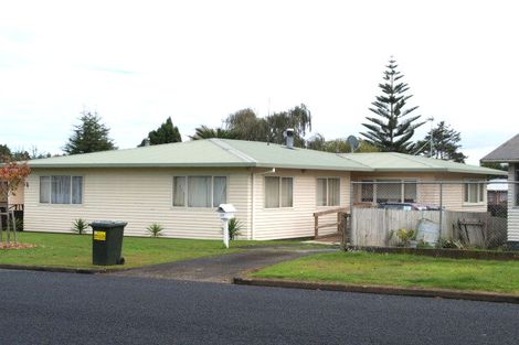 Photo of property in 2/19 Landon Avenue, Mangere East, Auckland, 2024