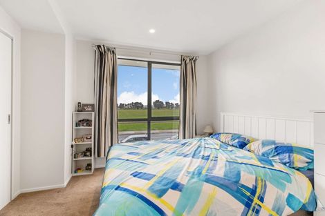 Photo of property in 43 Walsh Road, Papakura, 2110