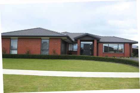 Photo of property in 8 Fantasia Gardens, Northwood, Christchurch, 8051