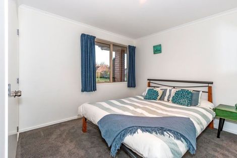 Photo of property in 15 Garforth Green, Halswell, Christchurch, 8025