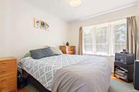 Photo of property in 70 Smythe Road, Henderson, Auckland, 0612