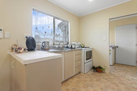 Photo of property in 21 Flaunty Place, West Harbour, Auckland, 0618