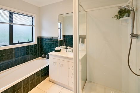 Photo of property in 2 Birkinshaw Grove, Riverstone Terraces, Upper Hutt, 5018