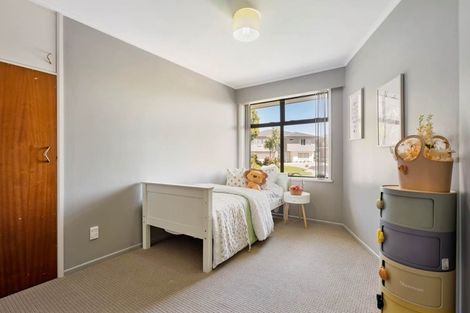 Photo of property in 21 La Trobe Street, Pakuranga Heights, Auckland, 2010