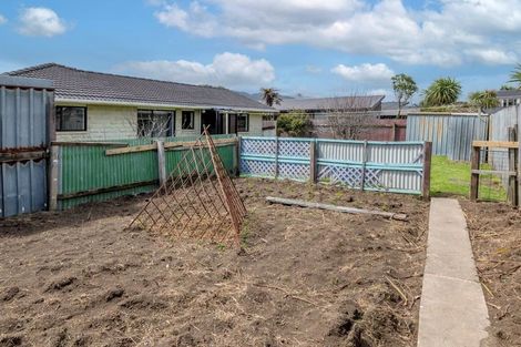 Photo of property in 18 Reeves Street, Waikanae Beach, Waikanae, 5036