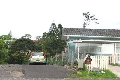 Photo of property in 17 Hellyers Street, Birkdale, Auckland, 0626