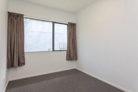 Photo of property in 70 Solar Road, Glen Eden, Auckland, 0602
