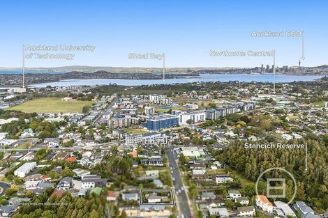 Photo of property in 1/17 Hillcrest Avenue, Hillcrest, Auckland, 0627