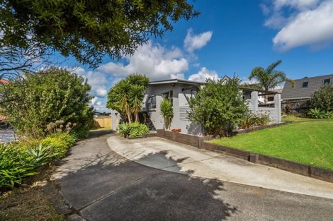 Photo of property in 41 Albatross Road, Red Beach, 0932