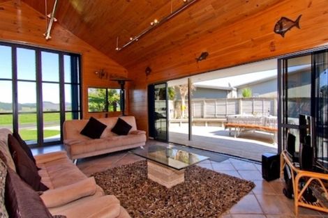 Photo of property in 502 Matarangi Drive, Matarangi, Whitianga, 3592