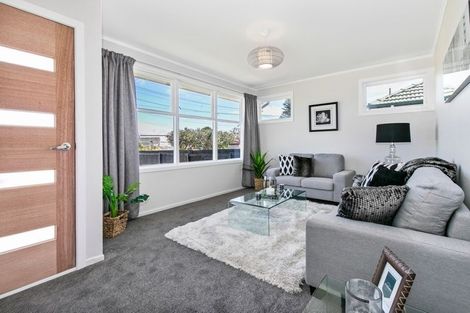 Photo of property in 3 Gee Place, Mangere East, Auckland, 2022