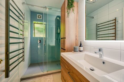 Photo of property in 35 Great North Road, Riverhead, 0820