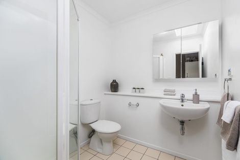 Photo of property in 24/8 Carolina Place, Albany, Auckland, 0632