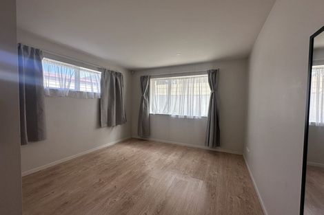 Photo of property in 33 Hutchinsons Road, Bucklands Beach, Auckland, 2014