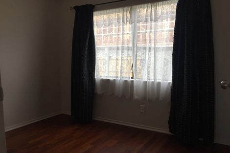 Photo of property in 2/103 Bruce Mclaren Road, Henderson, Auckland, 0612