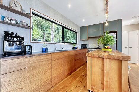 Photo of property in 144 Opanuku Road, Henderson Valley, Auckland, 0612
