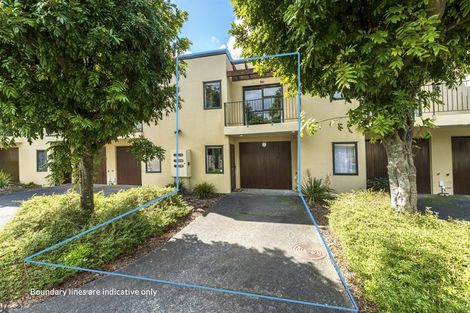 Photo of property in 11/17 Harbour View Road, Te Atatu Peninsula, Auckland, 0610