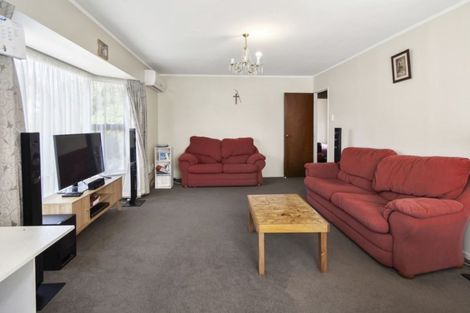 Photo of property in 2a Saint Lukes Place, Bader, Hamilton, 3206