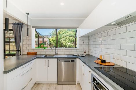 Photo of property in 15 Wedgewood Grove, Raumati Beach, Paraparaumu, 5032