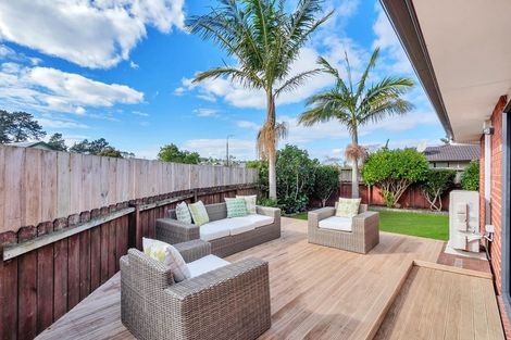 Photo of property in 30 Zefiro Drive, Massey, Auckland, 0614