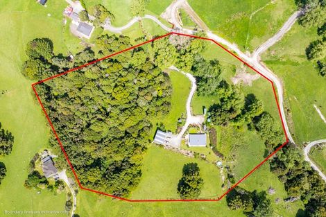 Photo of property in 37 Willow Lane, Maungaturoto, 0588