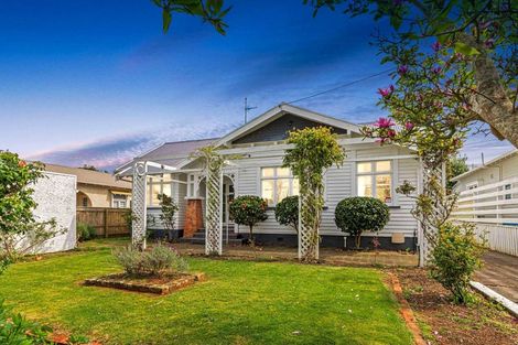 Photo of property in 4 Godwin Crescent, College Estate, Whanganui, 4500