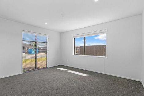 Photo of property in 6 Weaver Street, Woodend, 7691