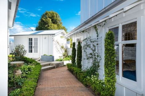 Photo of property in 31 Muritai Crescent, Havelock North, 4130