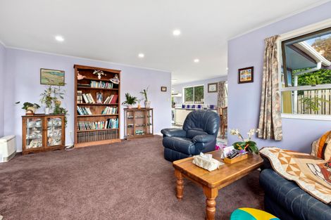Photo of property in 123 Weatherly Road, Torbay, Auckland, 0630