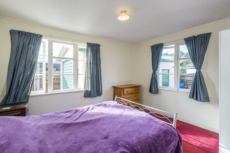 Photo of property in 12 Rodney Grove, Paraparaumu, 5032