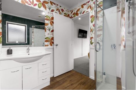 Photo of property in 28 Lochnagar Drive, Lake Hayes, Queenstown, 9304