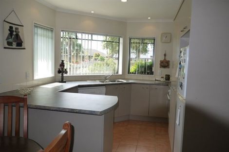 Photo of property in 7 Oakwood Place, Pukekohe, 2120