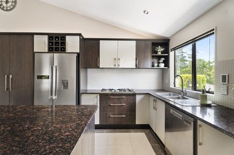 Photo of property in 28 Durbin Court, Greenhithe, Auckland, 0632