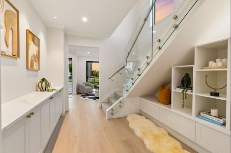 Photo of property in 32 Catalina Avenue, Rosehill, Papakura, 2113