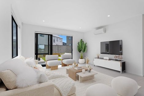 Photo of property in 29 Parkmore Drive, Rosehill, Papakura, 2113