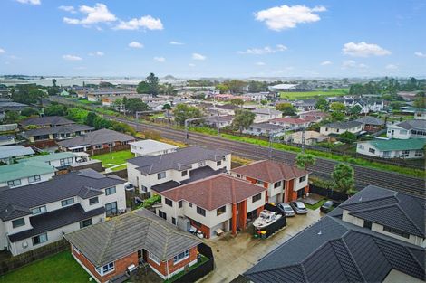 Photo of property in 56a Cambridge Terrace, Papatoetoe, Auckland, 2025