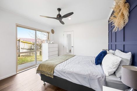 Photo of property in 4 Anna Lane, Glen Eden, Auckland, 0602